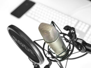 RODE-podcast-mic-300x225-1