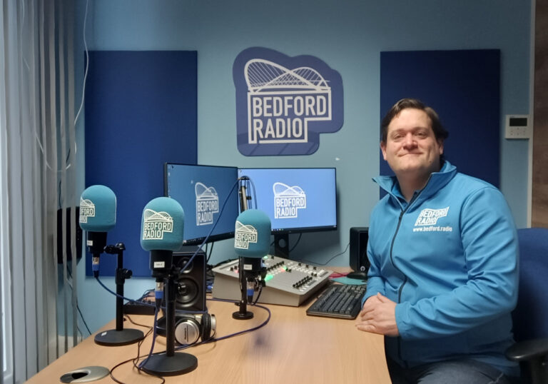 Martin_Steers_Bedford_Radio