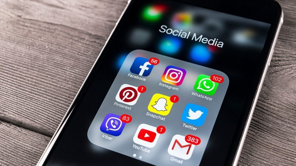 SocialMediaPhone