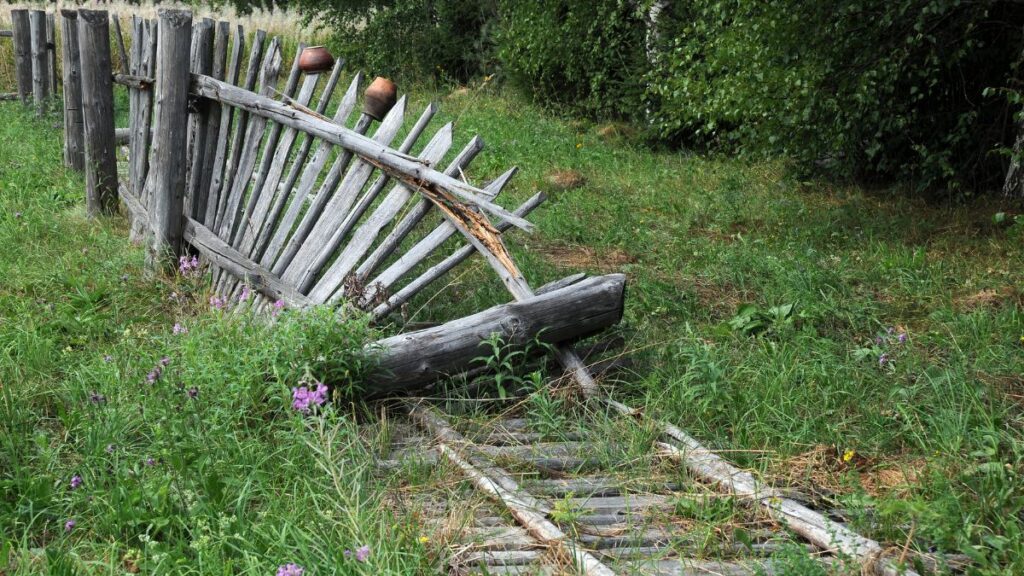 Broke-Fence